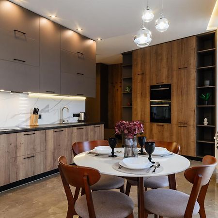 Luxury Apartments Smart House Ужгород Екстер'єр фото