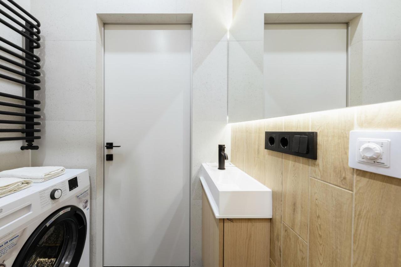 Luxury Apartments Smart House Ужгород Екстер'єр фото
