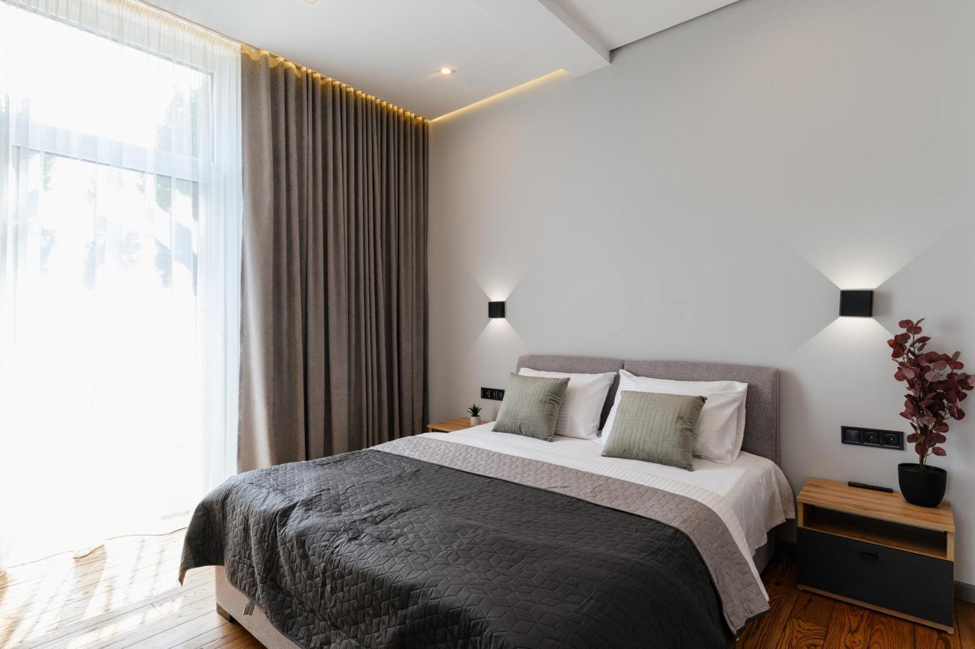 Luxury Apartments Smart House Ужгород Екстер'єр фото