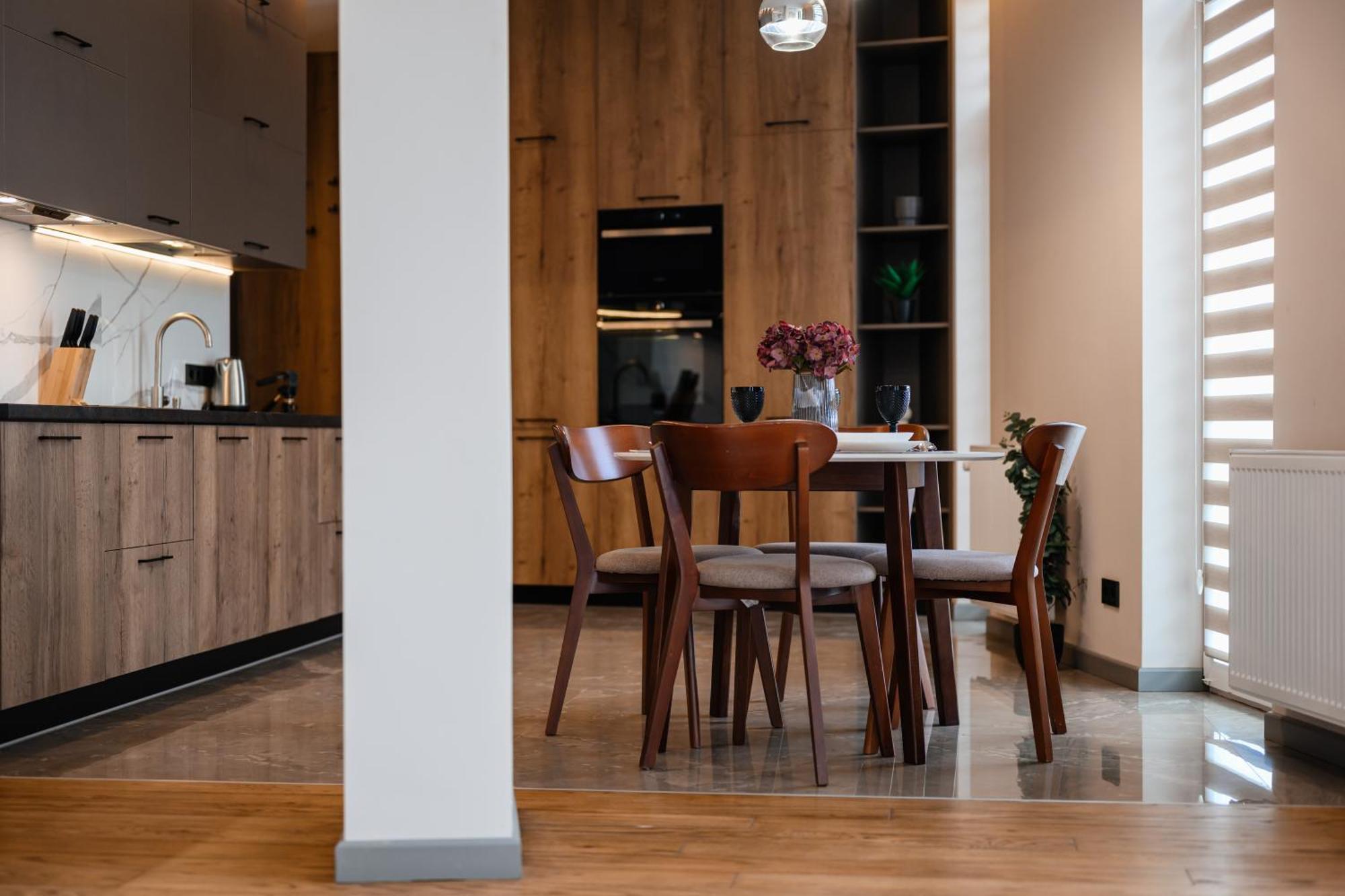 Luxury Apartments Smart House Ужгород Екстер'єр фото