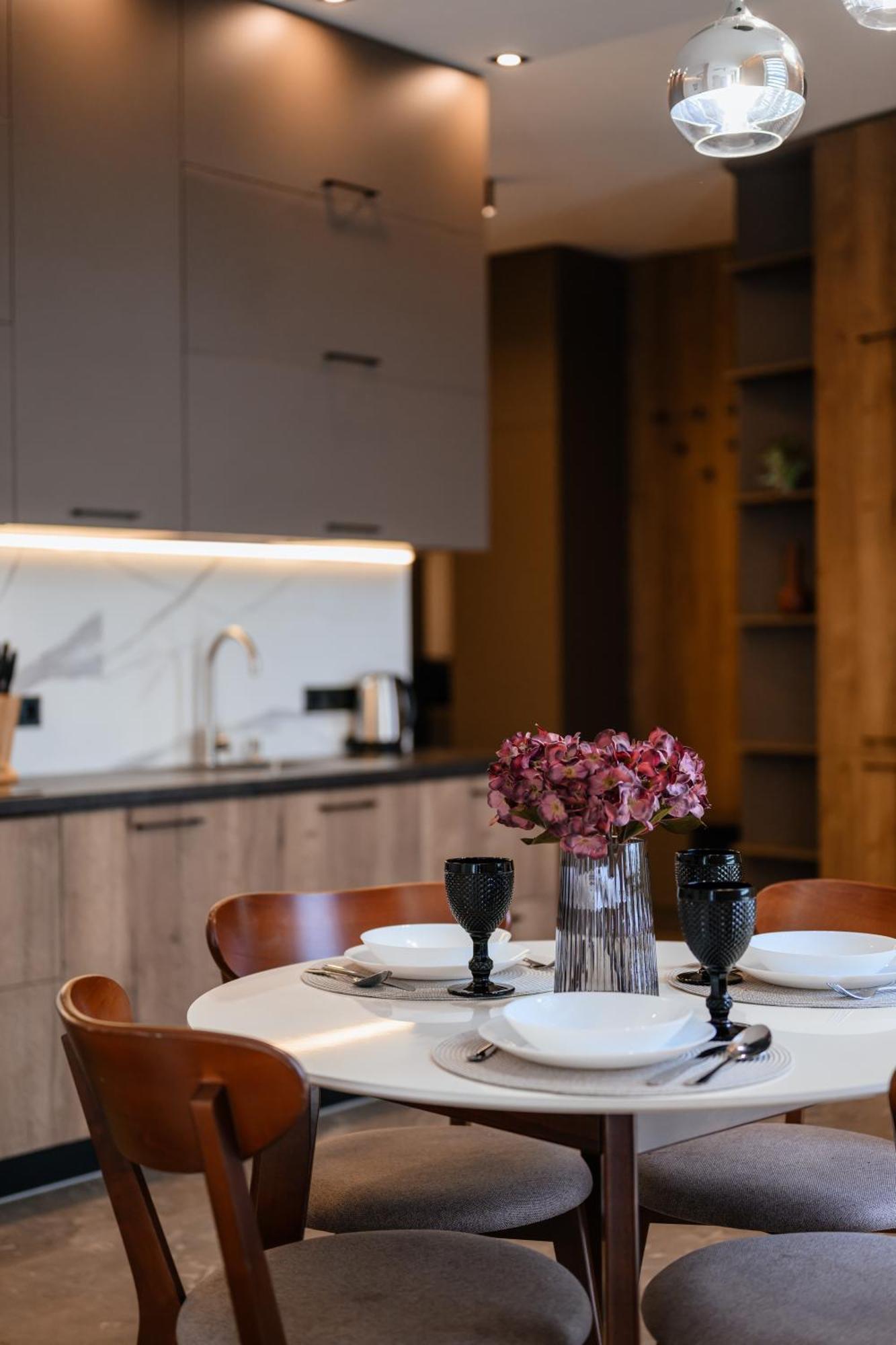 Luxury Apartments Smart House Ужгород Екстер'єр фото
