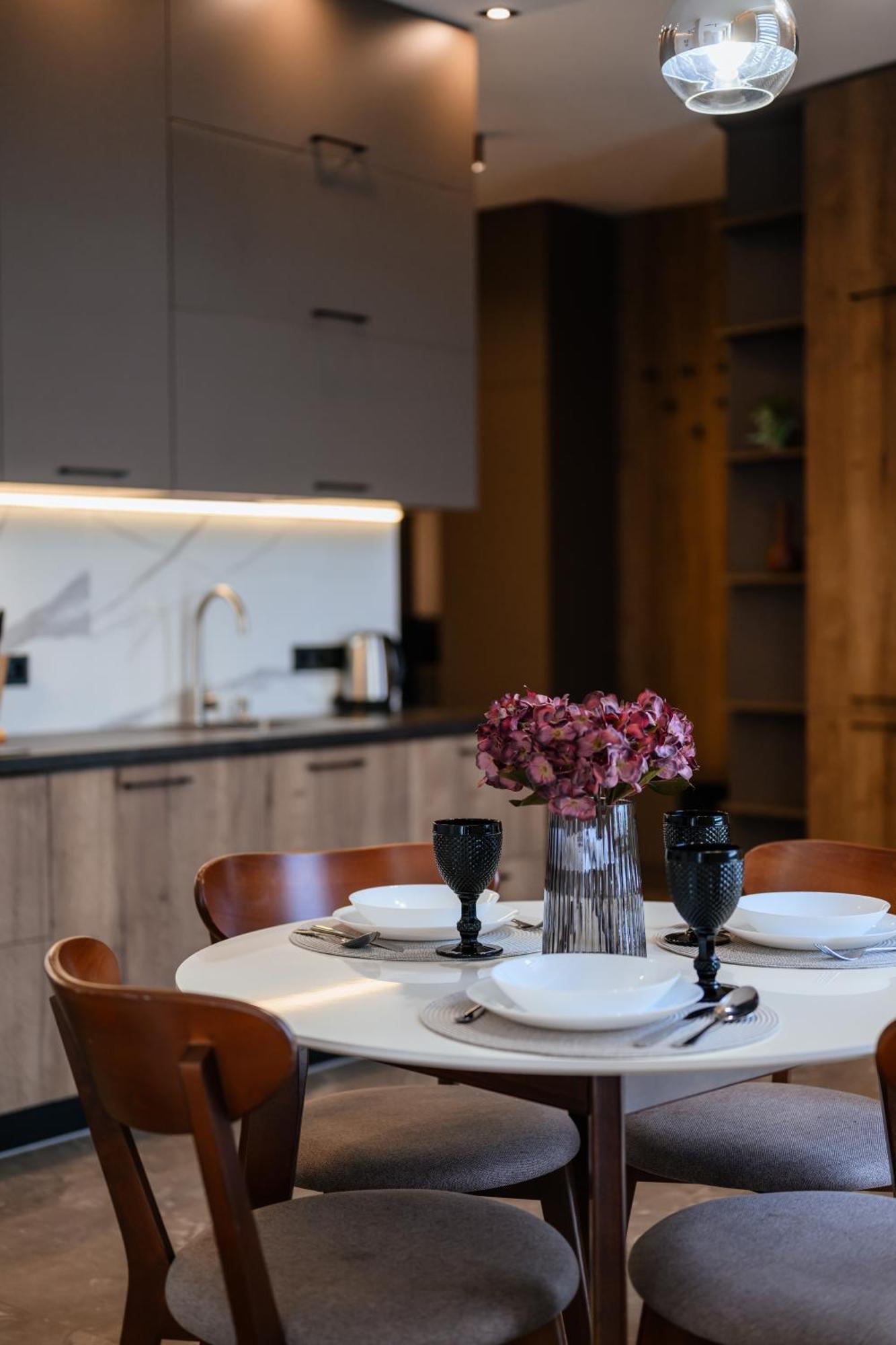 Luxury Apartments Smart House Ужгород Екстер'єр фото