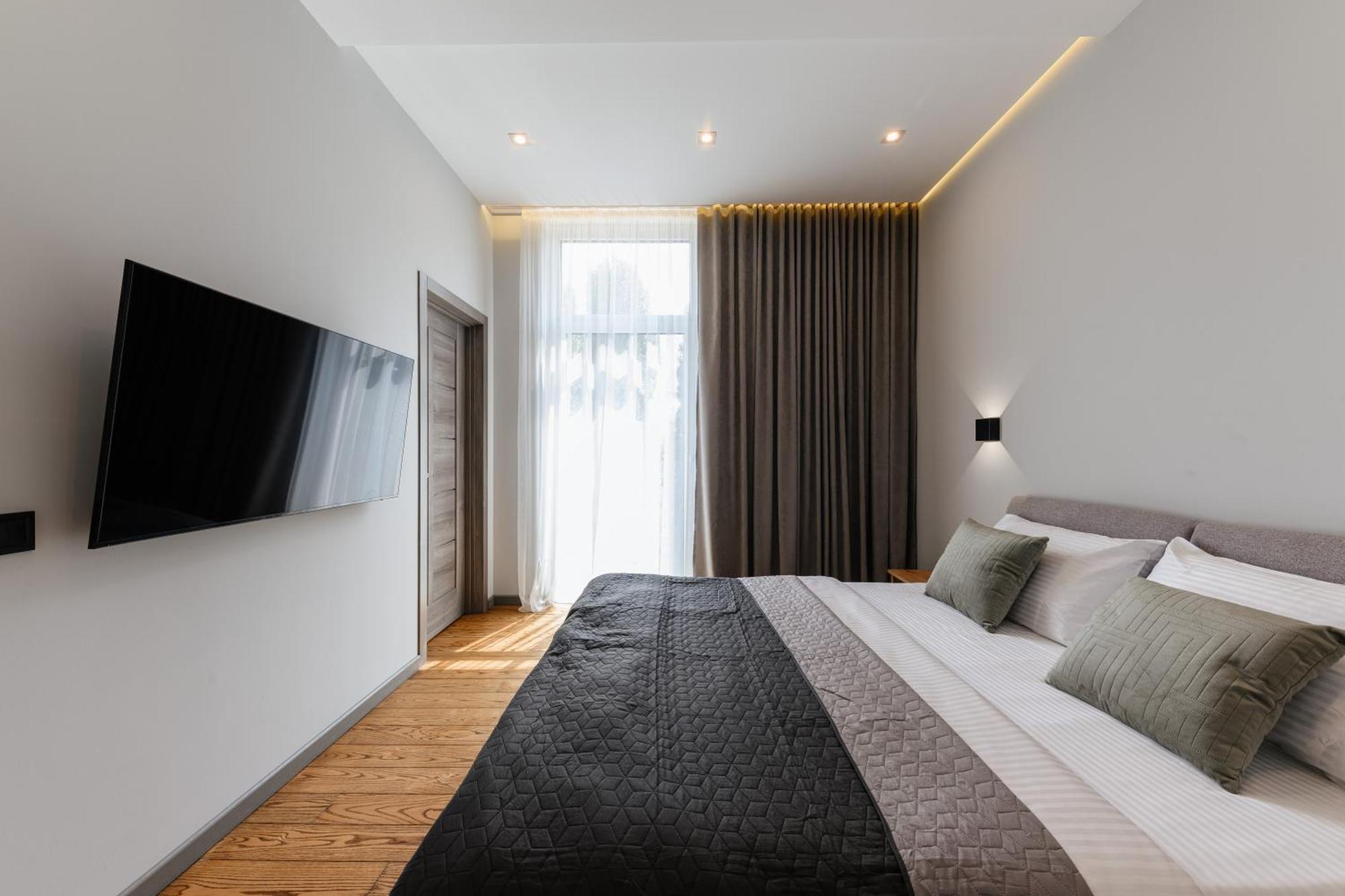 Luxury Apartments Smart House Ужгород Екстер'єр фото