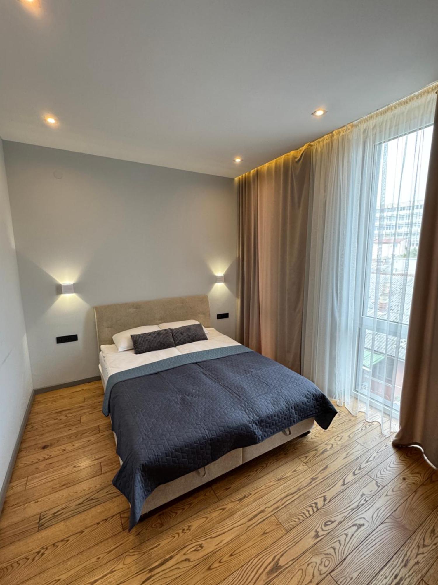 Luxury Apartments Smart House Ужгород Екстер'єр фото